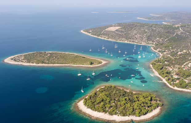 billede nr.1 af aktiviteten Split: Privat dagsudflugt med båd til den blå lagune og Trogir i Dalmatien, uploadet af udbyder