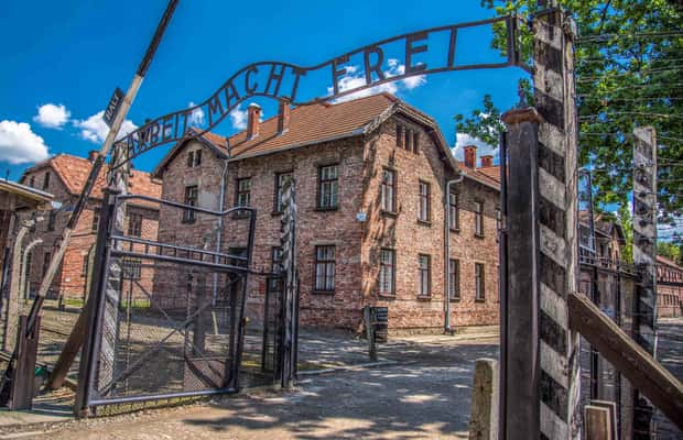 Immagine nº 1 di Da Varsavia: Tour guidato ad Auschwitz-Birkenau e a Cracovia attività a Oswiecim, caricata dal fornitore