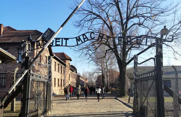 Immagine nº 1 di Da Varsavia: Tour di Auschwitz-Birkenau in auto attività a Oswiecim, caricata dal fornitore