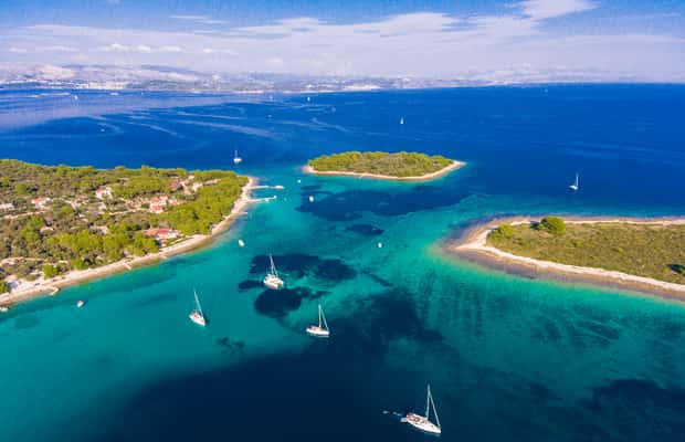 image n.1 of Brač: Blue Cave Island Hopping Luxury Tour activity in Dalmatia, uploaded by supplier