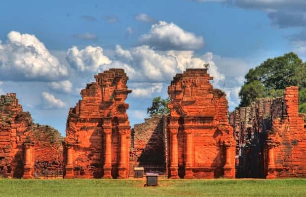 imagem n.1 de De Puerto Iguazu: Visita as Ruínas de San Ignacio e as Minas de Wanda atividade em Puerto Iguazú, carregada pelo fornecedor