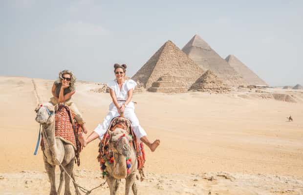 Bild Nr. 1 von Kairo: Pyramiden-, Basar- und Museumstour mit weiblichen Guides Aktivität in Gizeh, hochgeladen vom Anbieter