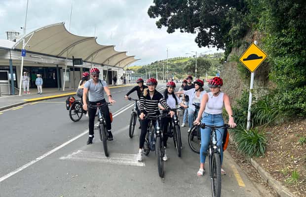 1. fotó – Waiheke-sziget: elektromos kerékpárkölcsönzés – program helye: Északi-sziget, feltöltötte a programszervező