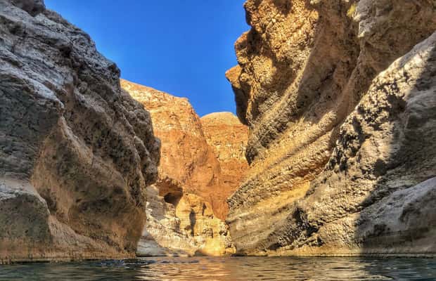 Immagine nº 1 di Da Mascate: tour di un'intera giornata di Wadi Shab e Bimmah Sinkhole attività a Regione al-Sharqiyya, caricata dal fornitore