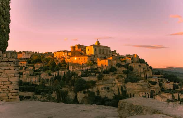 imagem n.1 de De Avignon: passeio de meio dia em Baux de Provence e Luberon atividade em Saint-Rémy-de-Provence, carregada pelo fornecedor