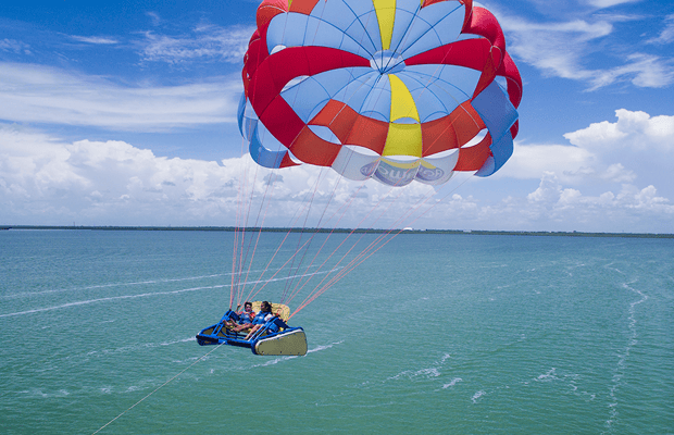 Obraz nr 1 z atrakcji Cancún: Skyrider Parasailing Experience w Cancún, przesłany przez organizatora