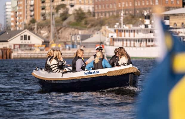 Göteborg: Zentrale Elektroboot-Tour – selbst steuern, leise genießen