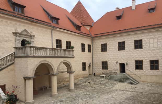 Bild Nr. 1 von Von Vilnius: Riga One Way Transfer mit Sightseeing Stops Aktivität in Šiauliai, hochgeladen vom Anbieter