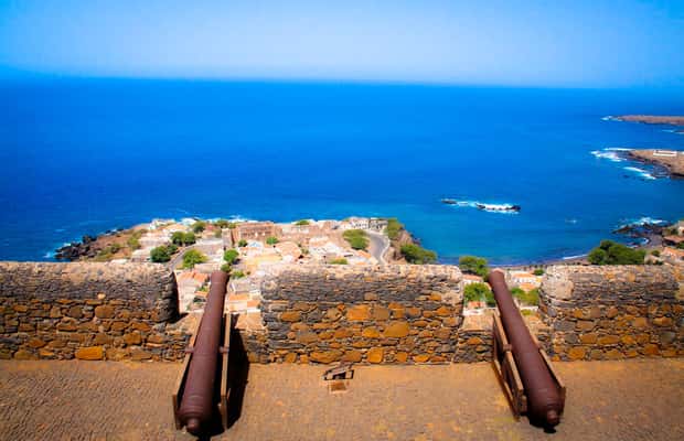 imagem n.1 de Excursão Terrestre: Excursão Histórica Praia e Cidade Velha de 3 Horas atividade em Praia, Cabo Verde, carregada pelo fornecedor