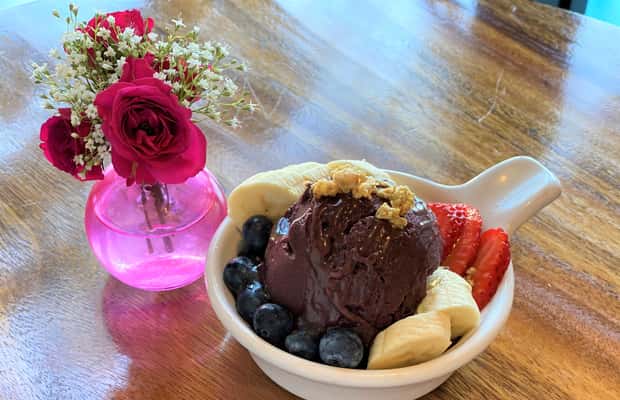 Bild Nr. 1 von Oahu: Diamond Head Sonnenaufgangswanderung mit Acai Bowl und Malasada Aktivität in Honolulu, hochgeladen vom Anbieter