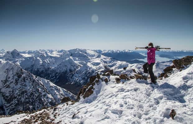 imagem n.1 de Bariloche: Excursão de 4 horas à base do Cerro Catedral atividade em Região dos Lagos, Argentina, carregada pelo fornecedor