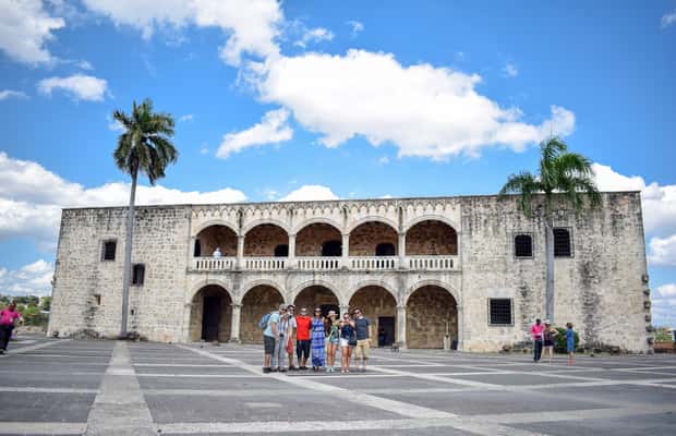 imagem n.1 de Punta Cana: viagem de um dia a Santo Domingo com ingressos e almoço atividade em Santo Domingo Este, carregada pelo fornecedor