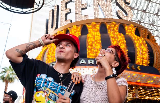 Bild Nr. 1 von Las Vegas: Fremont Street Experience & Downtown Walking Tour Aktivität in Las Vegas, hochgeladen vom Anbieter
