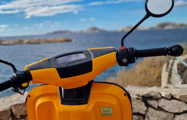 Image N°1 de Marseille : Location de motos électriques avec guide pour smartphone activité à Marseille, publiée par le prestataire