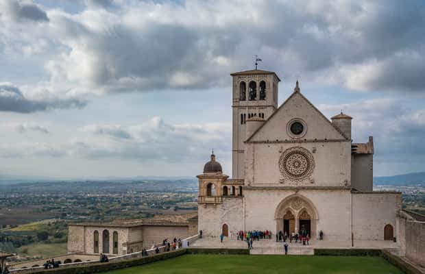 imagem n.1 de Assis: Visita Guiada Privada à Basílica de São Francisco atividade em Assis, Itália, carregada pelo fornecedor