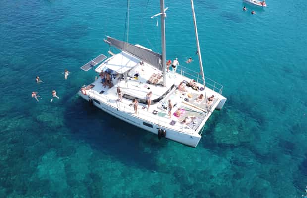 imaginea n.1 a activității Din Rhodes: Croazieră privată cu catamaran All Inclusive în Dodecanezul, încărcată de organizator