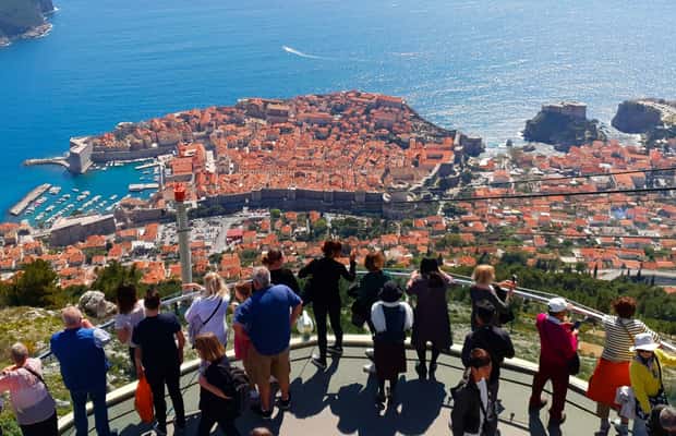 Obraz nr 1 z atrakcji Dubrownik: Przejażdżka panoramiczna i wycieczka z przewodnikiem po Starym Mieście w Dubrownik, przesłany przez organizatora
