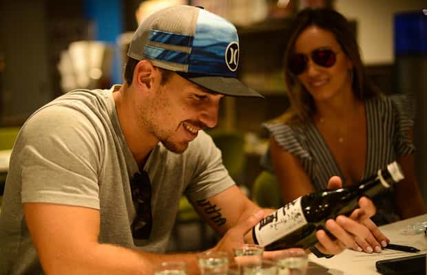 изображение номер 1 мероприятия Киото: Инсайдерский тур по пивоварне сакэ с сакэ и едой на пару в городе Киото, загруженное организатором