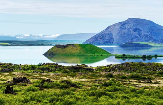 imagen n.º 1 de Desde Akureyri: Excursión al Lago, Cráteres y Cascada de Myvatn actividad en Akureyri, subida por el proveedor