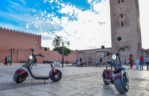 imaginea n.1 a activității Marrakech: Plimbați-vă prin Orașul Roșu într-un tur cu EcoScooter! în Marrakesh, încărcată de organizator
