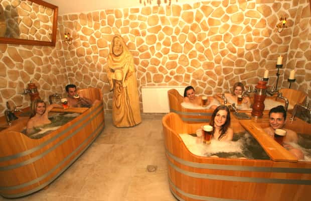 bild nr.1 av Prag: Beer Spa Bernard med öl och massage som tillval aktivitet i Prag, uppladdad av arrangören