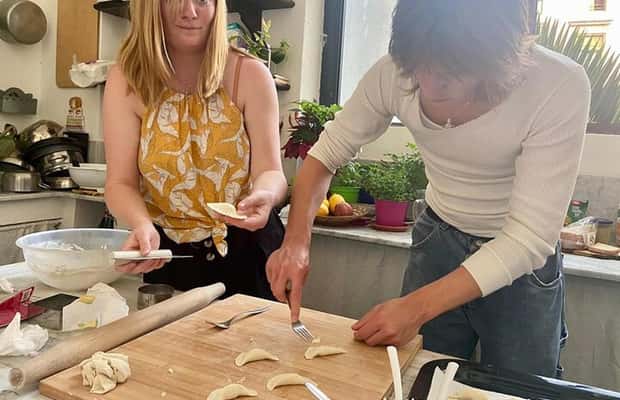 afbeelding n.1 van Catania: Pistache Ravioli, Pasta Thuiskookles met Wijn activiteit in Catania, geüpload door aanbieder