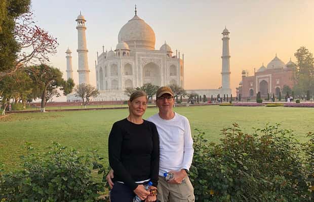 imagem n.1 de De Deli: Excursão privada ao Taj Mahal e Agra com 5* Almoço atividade em Agra, carregada pelo fornecedor