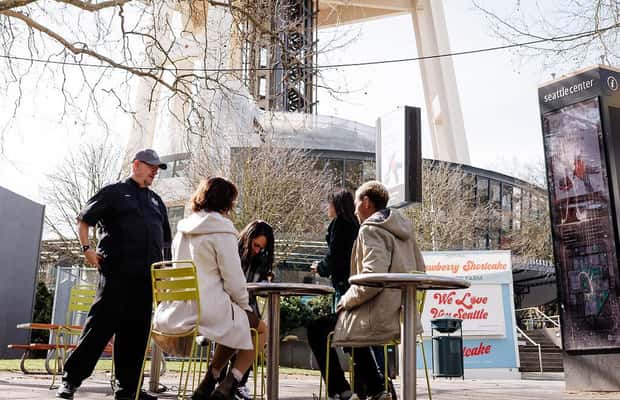 imagen n.º 1 de Noshes en la Space Needle: lo mejor de la gastronomía y la cultura de Seattle actividad en Seattle, subida por el proveedor
