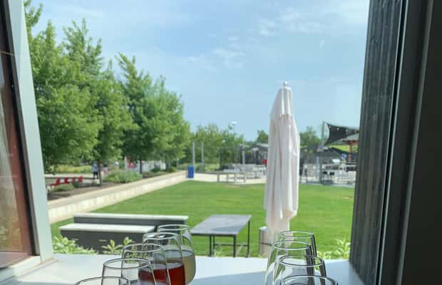 afbeelding n.1 van Wijn- en kaasmiddagwijntours in NOTL activiteit in Niagara-on-the-Lake, geüpload door aanbieder