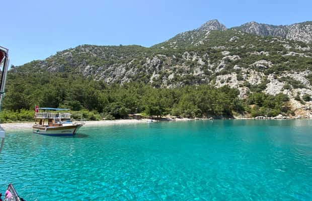 Antalya içindeki Antalya/Kemer: Çamur Banyolu Porto Genoese Tekne Turu etkinliğinin tedarikçi tarafından yüklenen 1 no'lu görseli