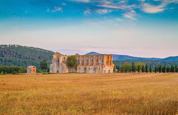 Immagine nº 1 di Tour per piccoli gruppi di San Gimignano, Volterra, Abbazia di San Galgano attività a Chiusdino, caricata dal fornitore
