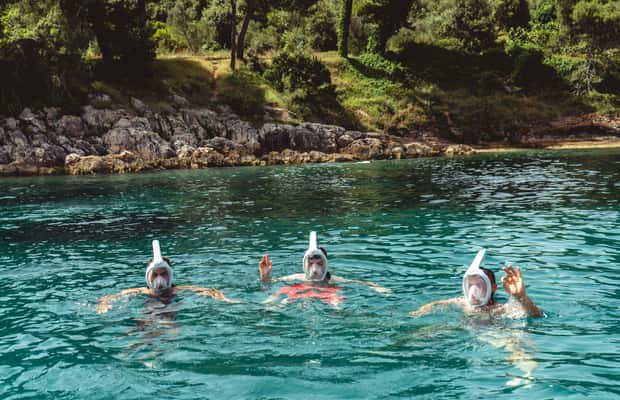 Obraz nr 1 z atrakcji Zadar: Rejs snorkelingowy na 3 wyspy z winem musującym w Dalmacja, przesłany przez organizatora