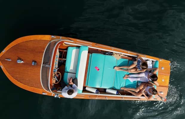image n.1 of Lake Como: Private Tour On A Wooden Boat w/ Swim & Prosecco activity in Como, uploaded by supplier