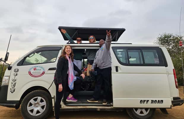 imagen n.º 1 de Nairobi: Parque Nacional, Orfanato de Elefantes y Centro de Jirafas actividad en Nairobi, subida por el proveedor