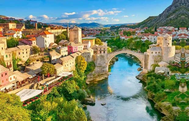 Immagine nº 1 di Dubrovnik: Gita di un giorno a Mostar e alle Cascate di Kravica attività a Cantone dell'Erzegovina-Narenta, caricata dal fornitore