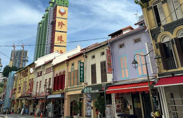 imagen n.º 1 de Tour en coche por Singapur: Chinatown/Haji Lane/Joo Chiat actividad en Singapur, subida por el proveedor