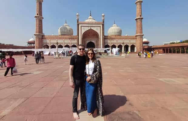 imagem n.1 de Delhi: Visita guiada à cidade com escala do aeroporto ao aeroporto atividade em Nova Delhi, carregada pelo fornecedor