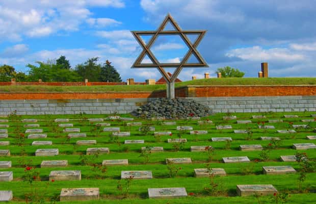 billede nr.1 af aktiviteten Privat tur til koncentrationslejren Terezín fra Prag i bil i Terezin, uploadet af udbyder