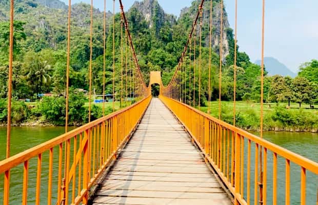 imagen n.º 1 de Desde Vientiane: Excursión a Vang Vieng con Kayak en Cuevas y Tirolina actividad en Vang Vieng, subida por el proveedor