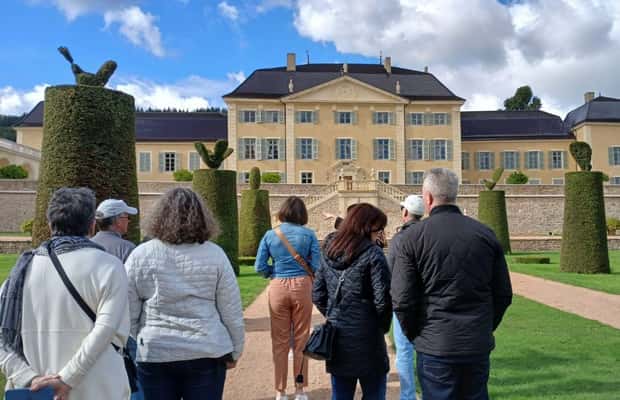 image n.1 of From Lyon : Beaujolais - Pérouges Full Day Shared Trip activity in Villefranche-sur-Saone, uploaded by supplier