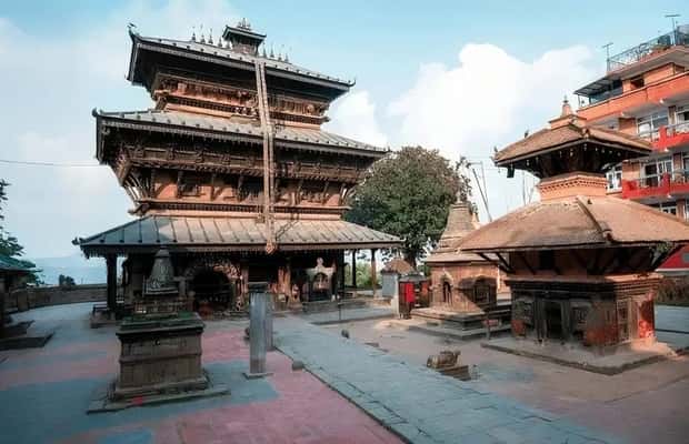 imagen n.º 1 de Katmandú: Kirtipur, Baishdhara, Swayambhu, Estupa de Boudha actividad en Katmandú, subida por el proveedor