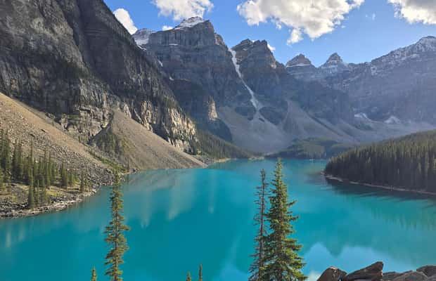 image n.1 of From Canmore/Banff:Moraine Lake & Lake Louise 1.5h per lake activity in Banff, uploaded by supplier