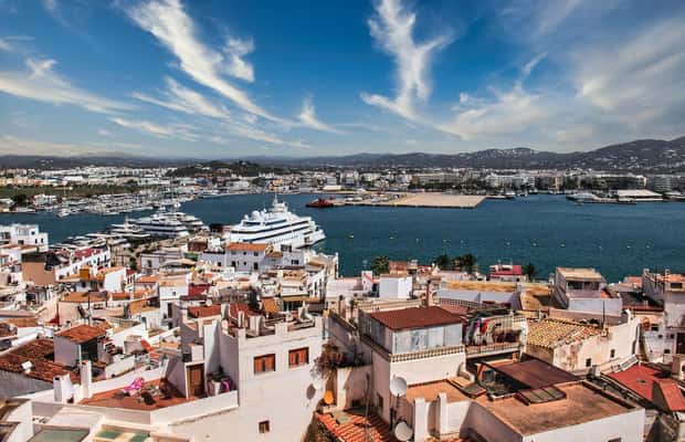 Image N°1 de Soleil, mer et histoires : Visite privée à pied d'Ibiza activité à Ibiza (ville), publiée par le prestataire