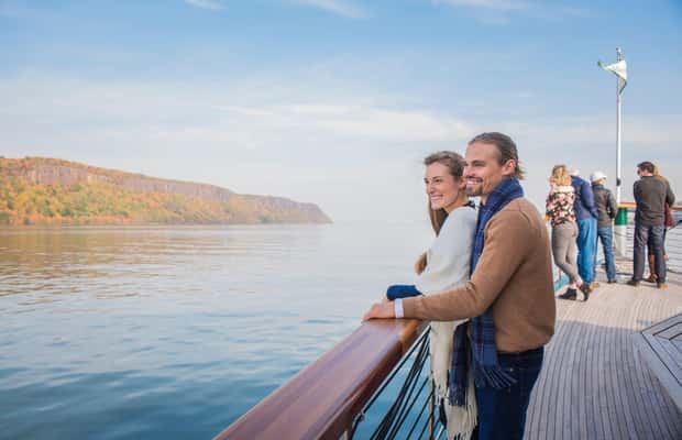 image n.1 of NYC: Grand Palisades Fall Foliage Yacht Tour activity in New York City, uploaded by supplier