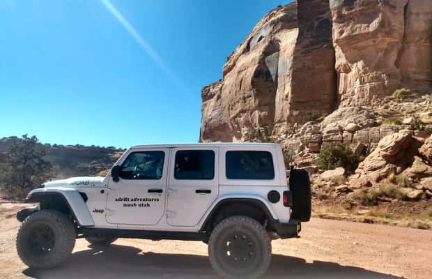 image n.1 of Afternoon Canyonlands Island In The Sky 4X4 Tour activity in Utah, uploaded by supplier