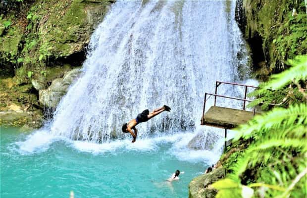 imagem n.1 de Montego Bay: Viagem ao Blue Hole, Secret Falls e Dunn's River Fall atividade em Jamaica, carregada pelo fornecedor