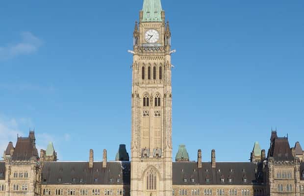 imagem n.1 de Ottawa: Excursão a pé no coração da capital atividade em Ottawa, carregada pelo fornecedor