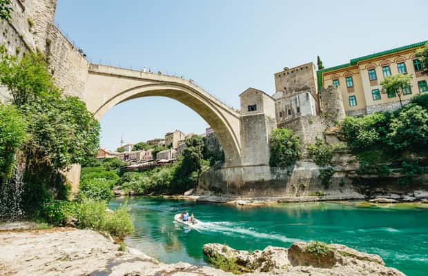Immagine nº 1 di Dubrovnik: Tour per piccoli gruppi di Mostar e delle cascate di Kravice attività a Cantone dell'Erzegovina-Narenta, caricata dal fornitore