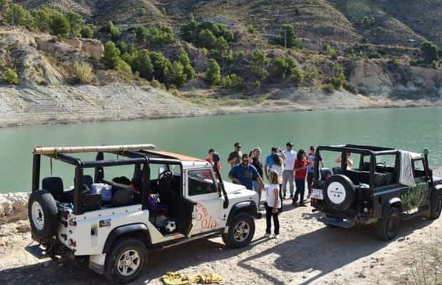 imagen n.º 1 de Benidorm: Excursión guiada en Jeep a Guadalest y las Cascadas del Algar actividad en Callosa de Ensarriá, subida por el proveedor