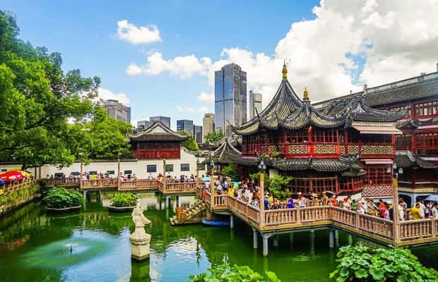 Image N°1 de Visite privée d'une journée de Shanghai avec les sites anciens et nouveaux activité à Shanghaï, publiée par le prestataire